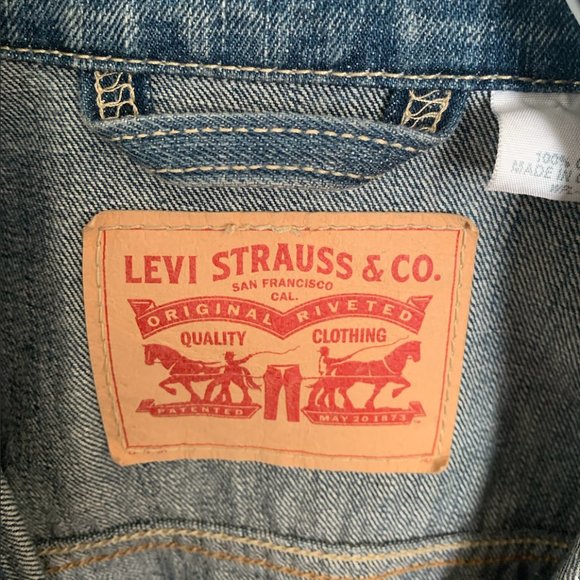 Levi's jean jacket - Picture 2 of 3